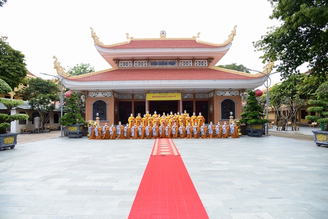 Lễ truyền giới Sa di Phương Trượng